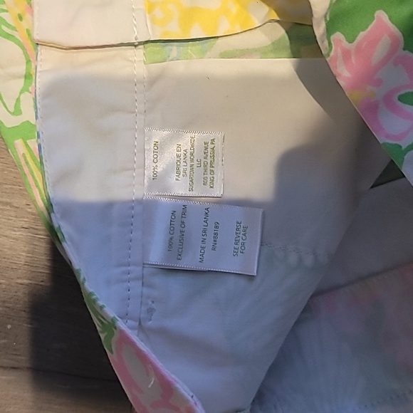 LILLY PULITZER Hibiscus Stroll Buttercup Shorts Size 0 - Picture 6 of 8